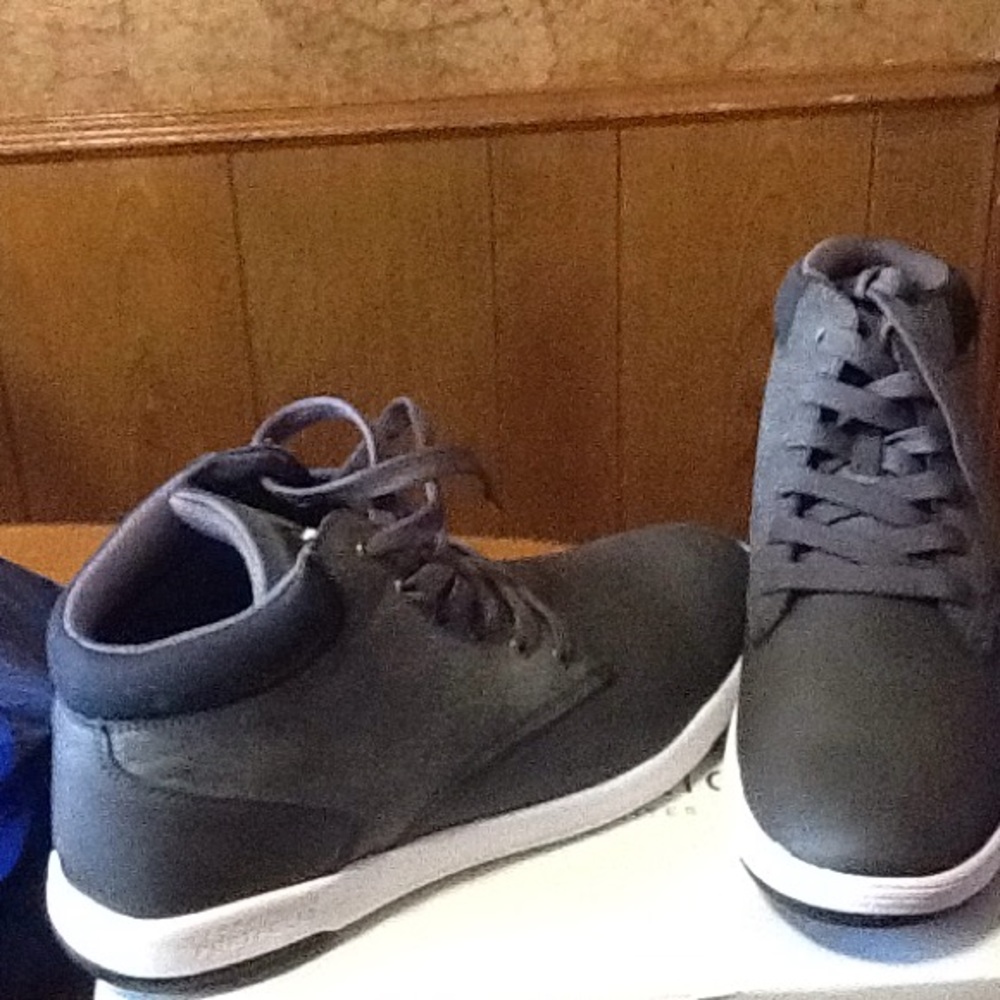 Men's shoes